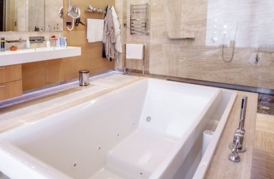 Space-Saving Bathtub Designs