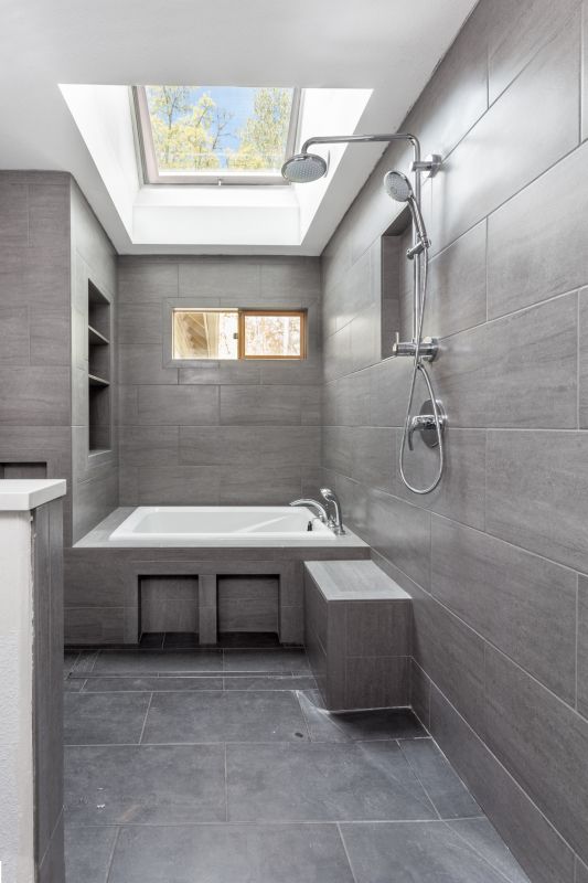 Best Bathtub Remodeling Contractors in Hutchinson, KS